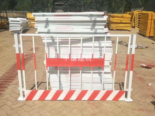 基坑臨邊防護(hù)欄-03